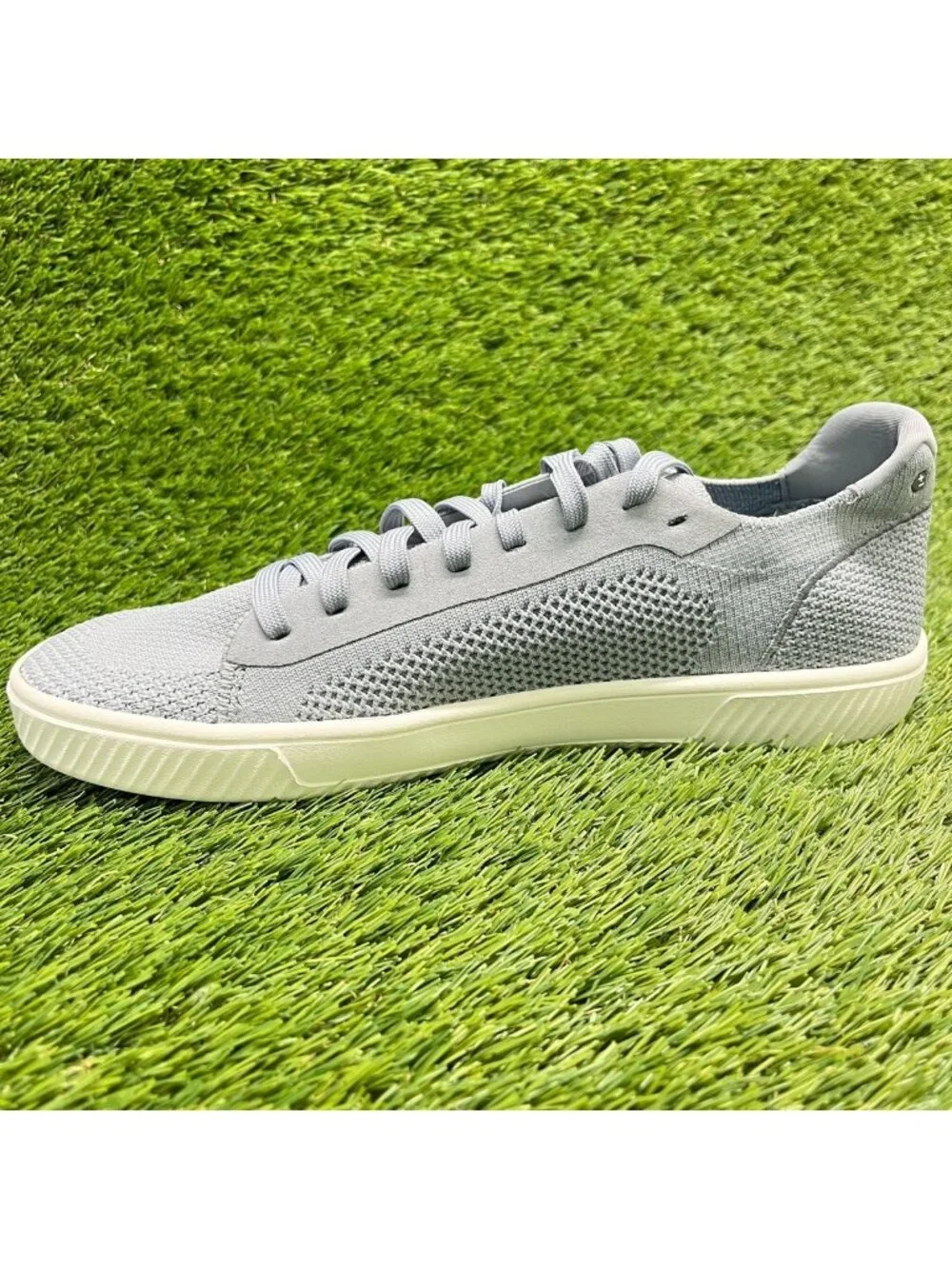 Flux Footwear Adapt Trainer Gray White Mens Size 10 Athletic Knit Shoes Sneakers